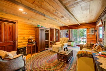 Cabin 1 Living Room