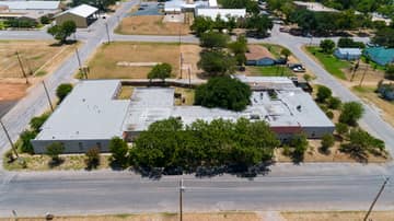 320 S Ash St, Pearsall, TX 78061, US Photo 1