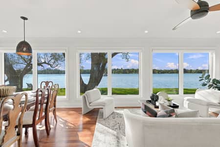 Interior space at 3 Willowbank Avenue Richmond Hill