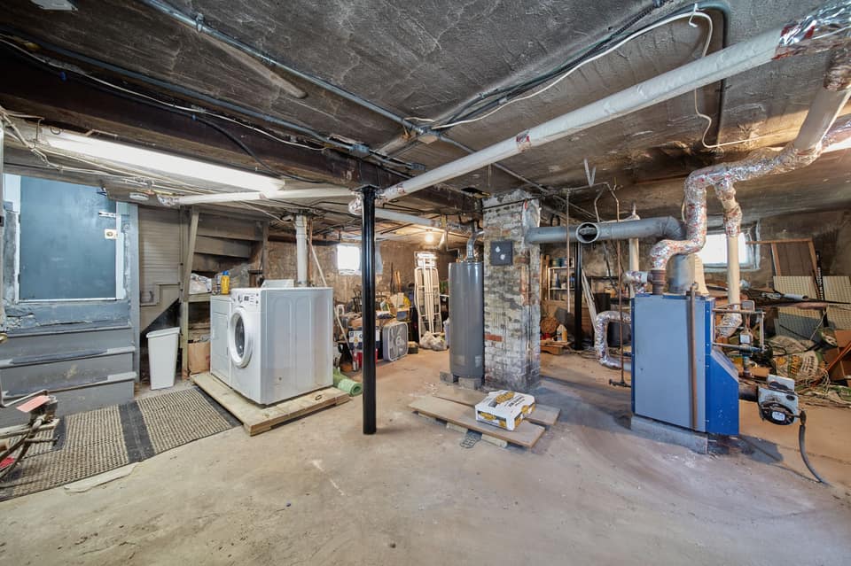 Basement with Laundry