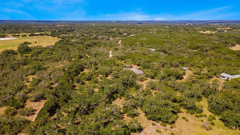 Texas hill country land, acreage that is filled with trees, minutes to Liberty Hill and Leander